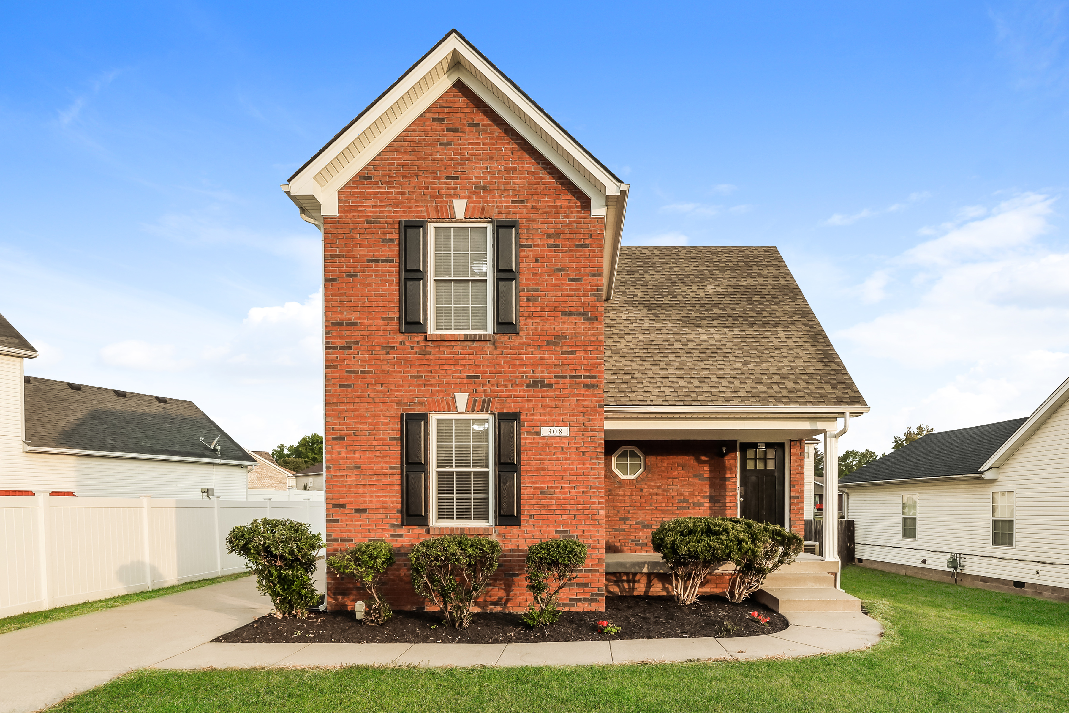 308 TEX AVE FAIRDALE, KY 40118